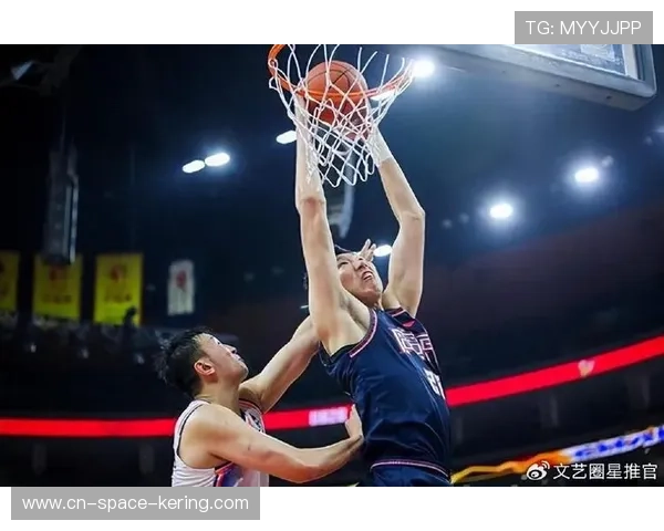 徐杰担任3V3黄金联赛星推官:矮个后卫的励志故事持续发酵 徐杰担任3V3黄金联赛星推官:矮个后卫的励志故事持续发酵